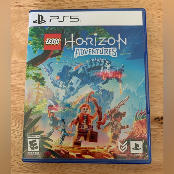 LEGO Horizon Adventures PS5 Game with Blue and Red Cover - Picture 1 of 3